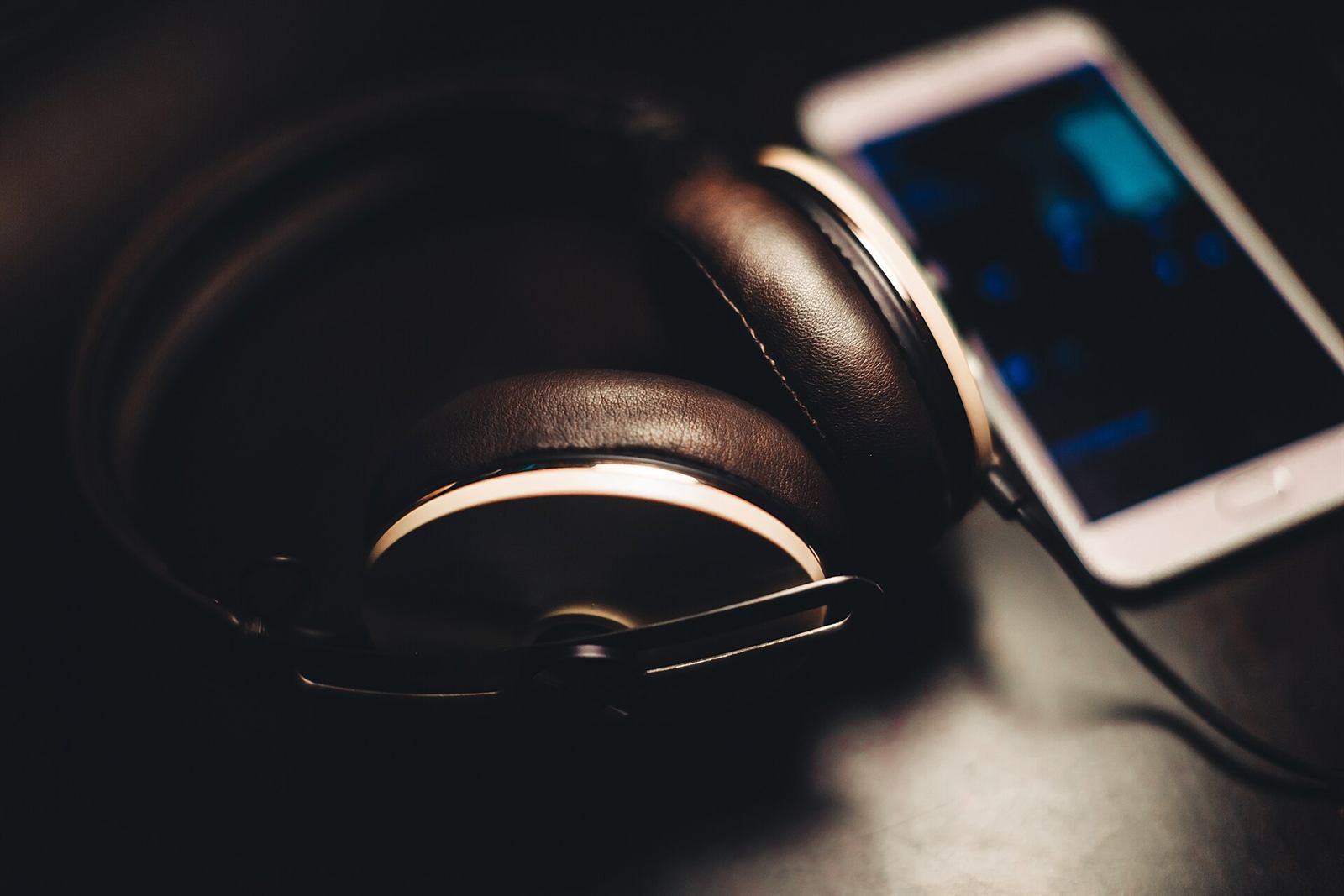 Headphones and a smartphone